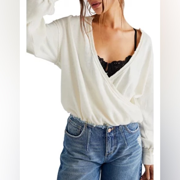 NWT We The Free Cream Color Longsleeve - Picture 4 of 6